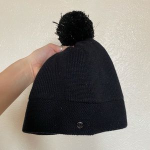 Lululemon black knit beanie hat
